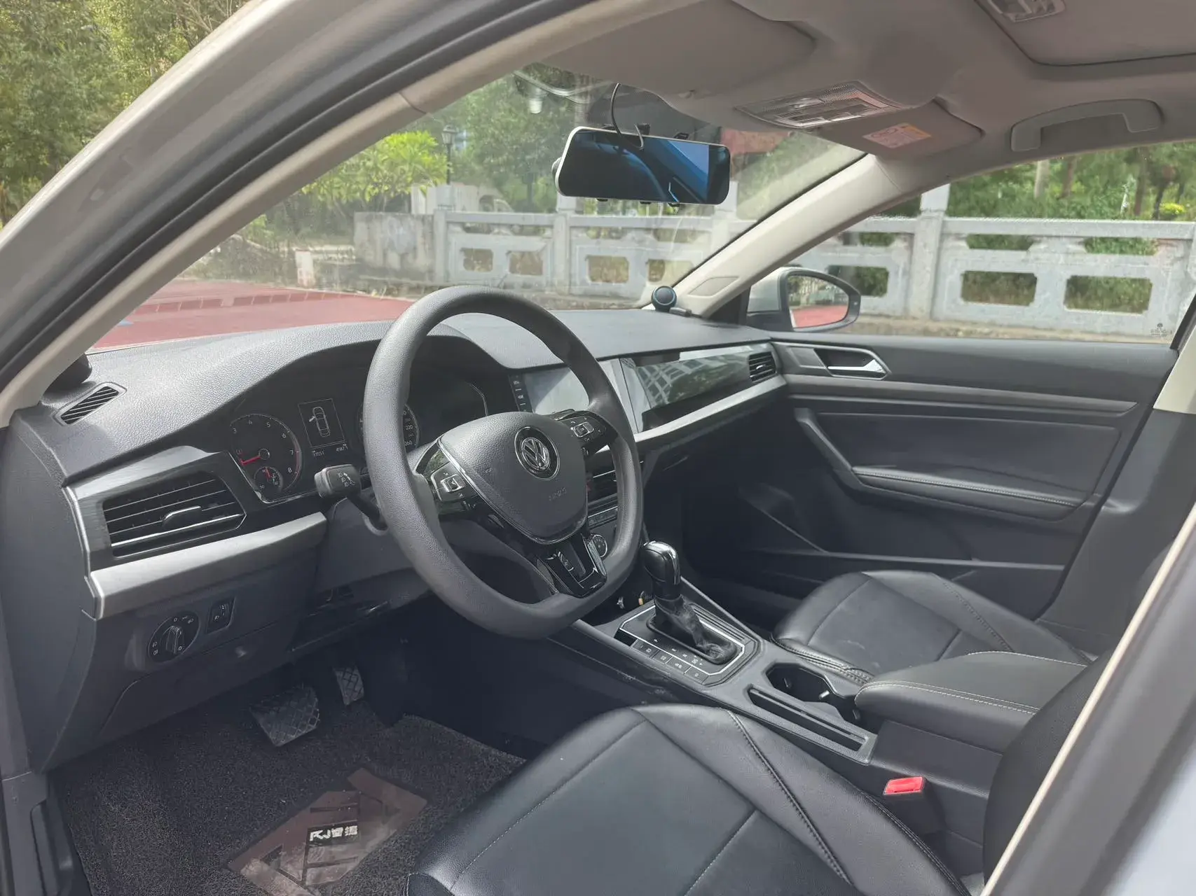 2018 VOLKSWAGEN LAVIDA thumbnail 4