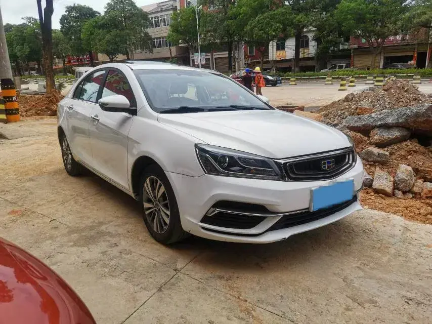 2018 GEELY EMGRAND thumbnail 3