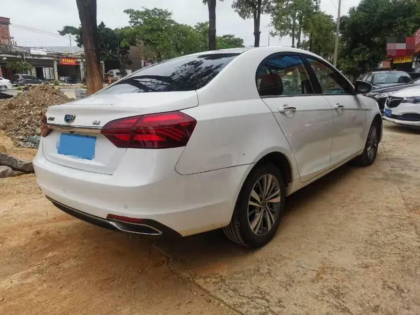 2018 GEELY EMGRAND thumbnail 4