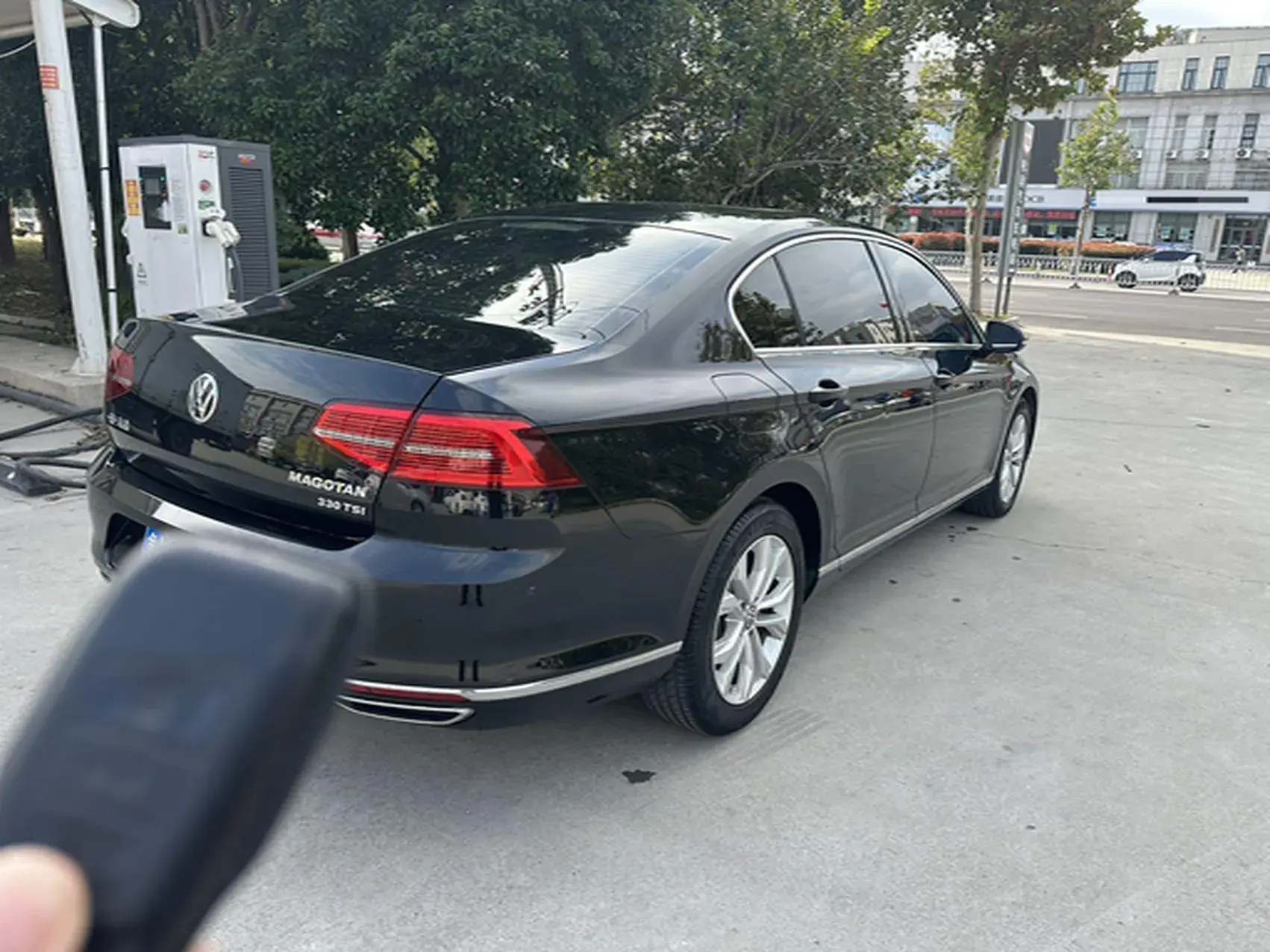 2018 VOLKSWAGEN MAGOTAN thumbnail 3