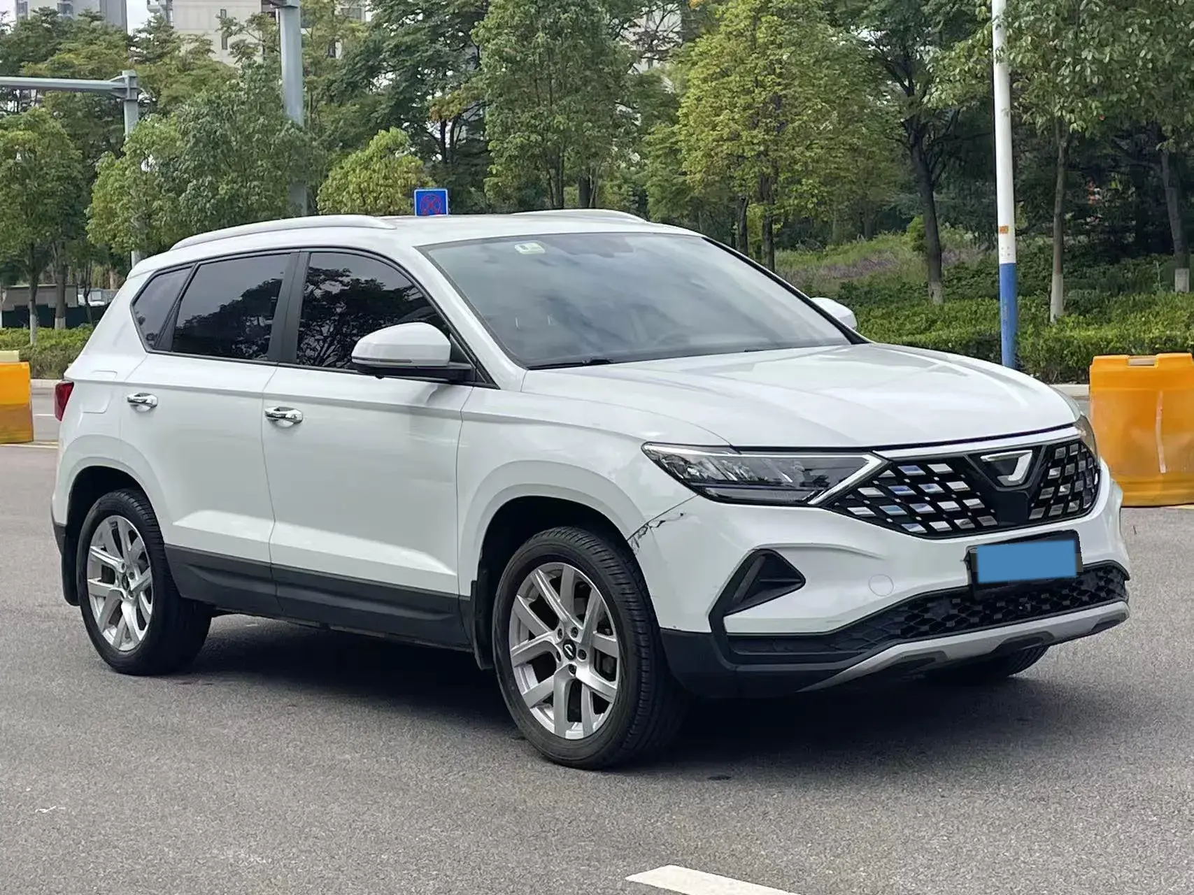 2019 JETTA VS5 thumbnail 3