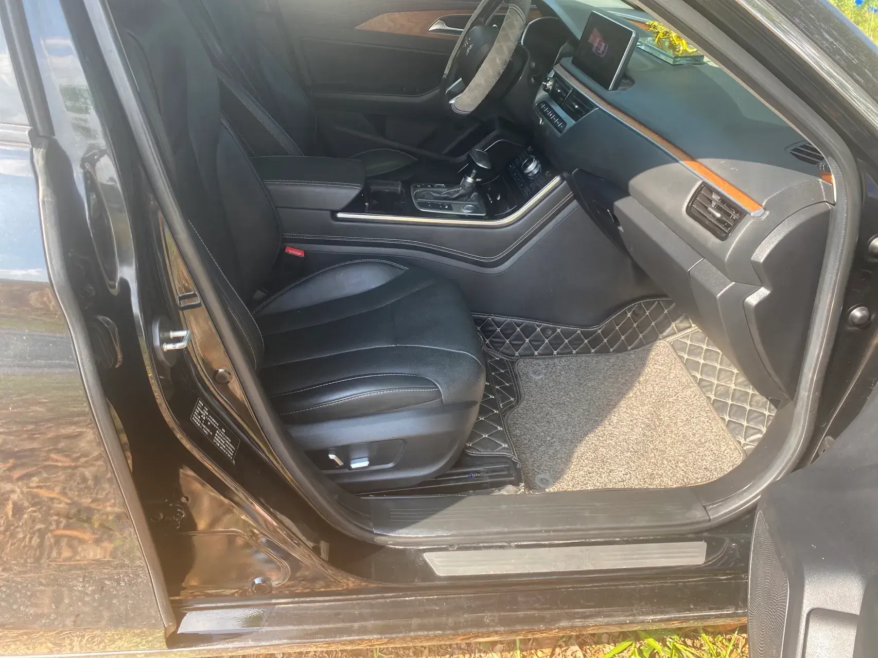 2018 HONGQI H5 thumbnail 4