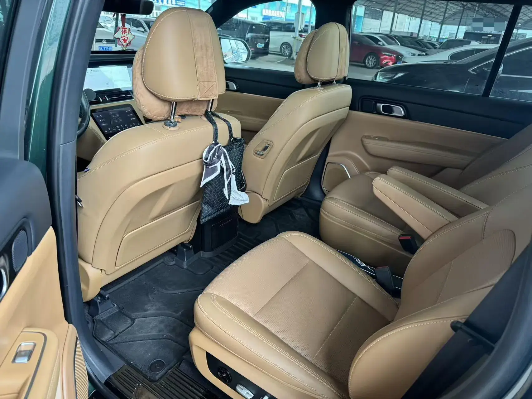 2021 LI ONE thumbnail 3