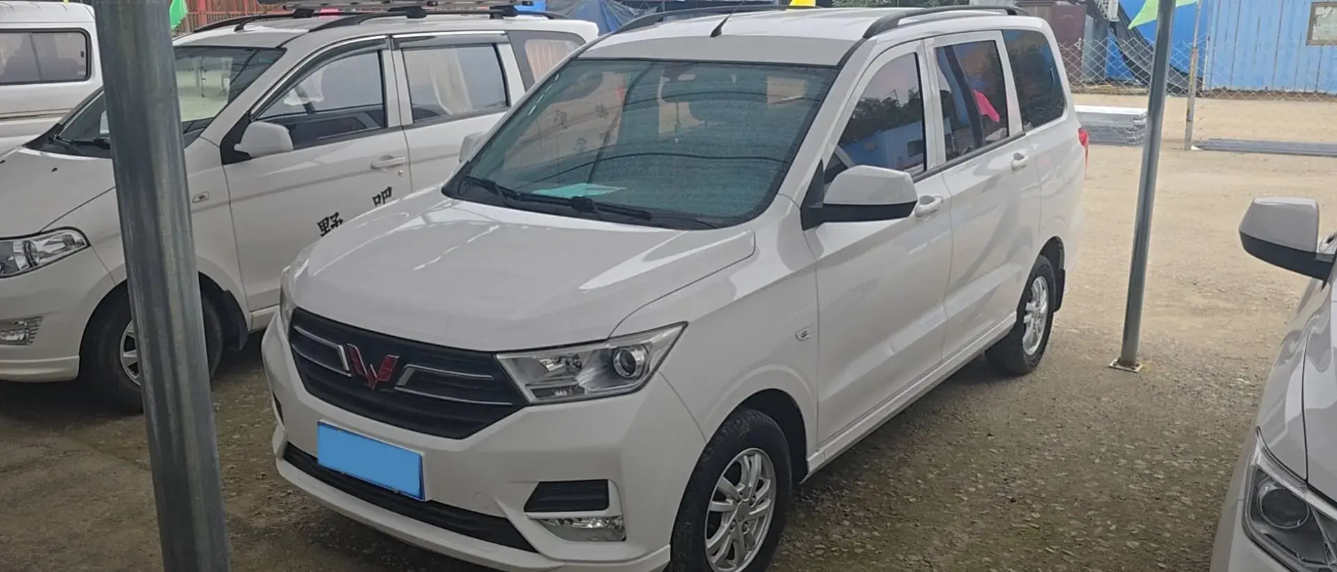 2018 WULING HONGGUANG view 1