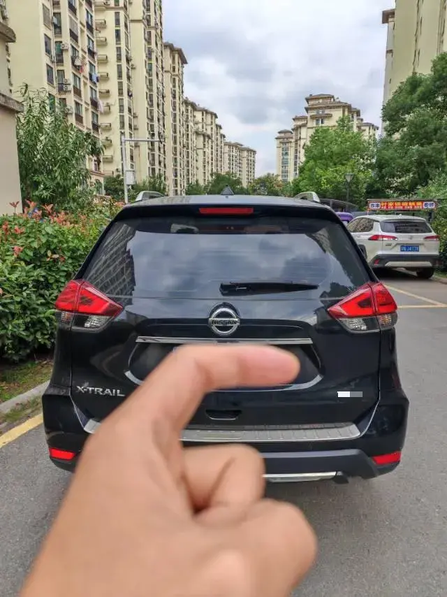 2020 NISSAN X-TRAIL thumbnail 4