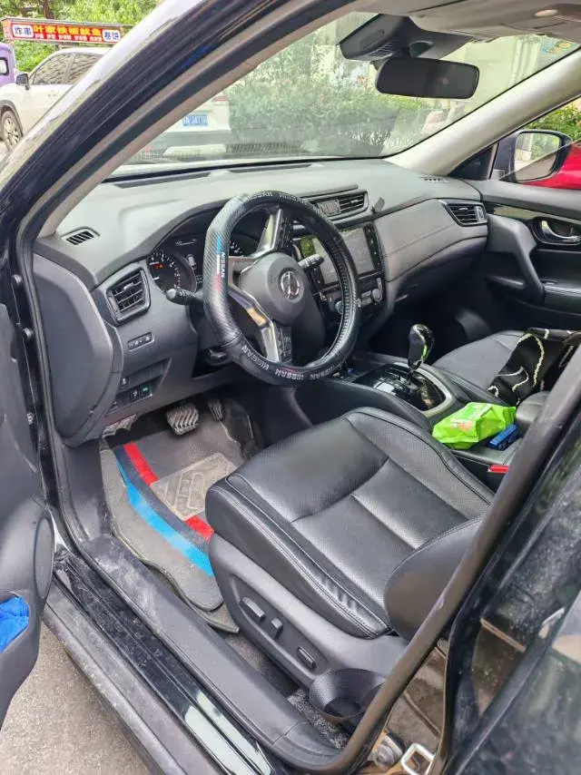 2020 NISSAN X-TRAIL thumbnail 3