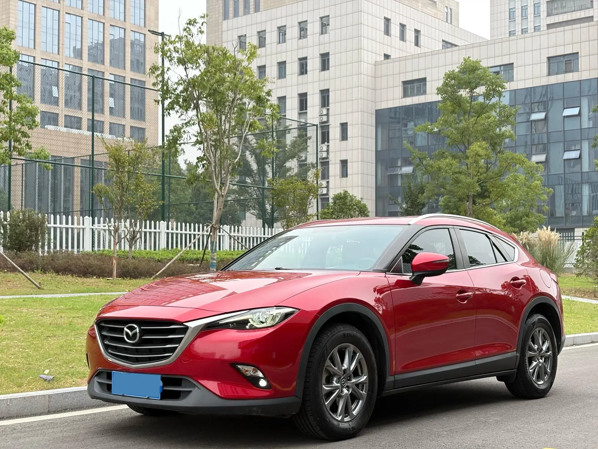 2018 MAZDA CX-4 view 1