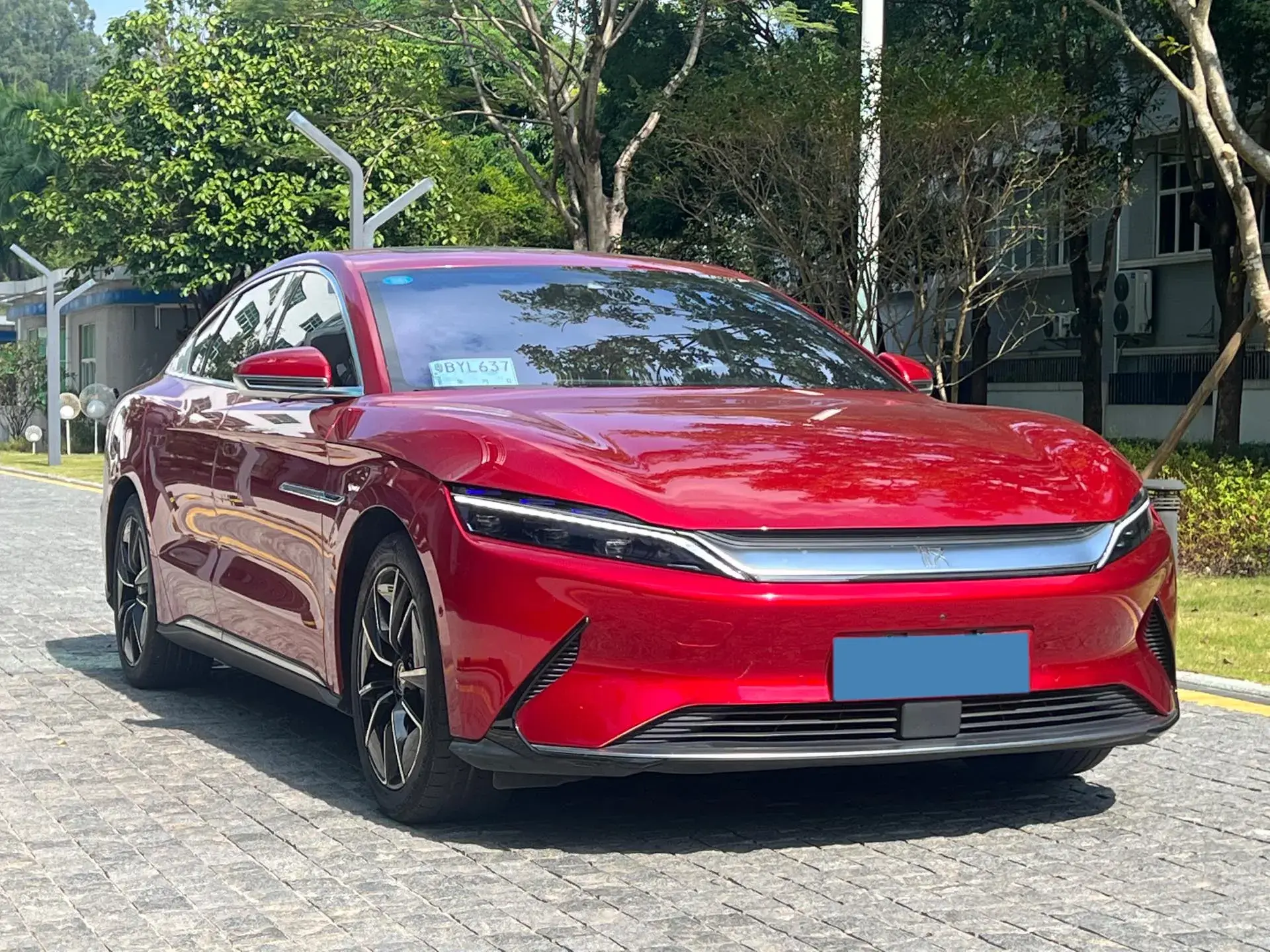 2020 BYD HAN thumbnail 2