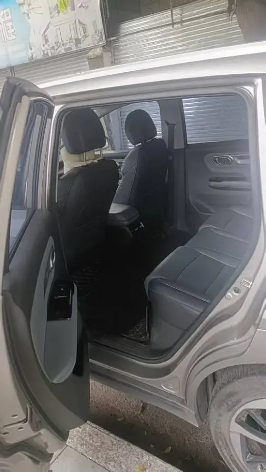 2023 AION Y thumbnail 4