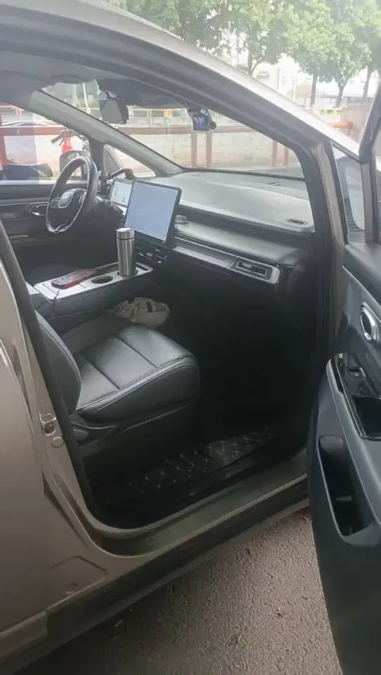 2023 AION Y thumbnail 2