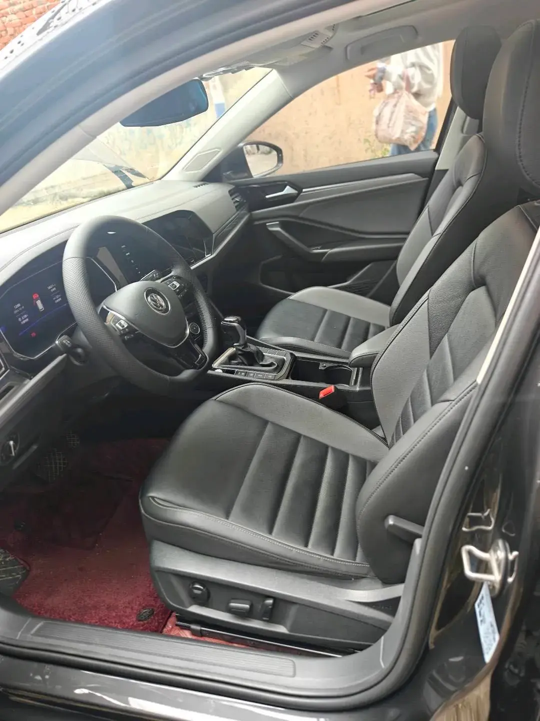 2020 VOLKSWAGEN SAGITAR thumbnail 3