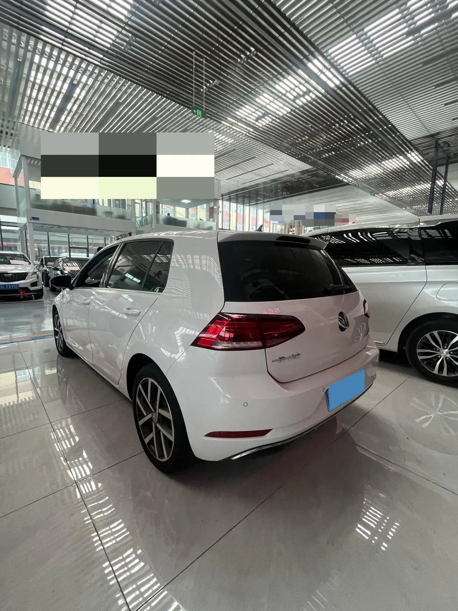 2019 VOLKSWAGEN GOLF thumbnail 4