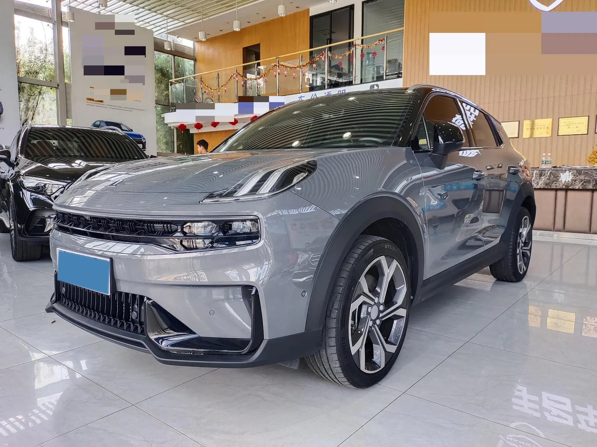 2023 LYNK&CO 06 view 1