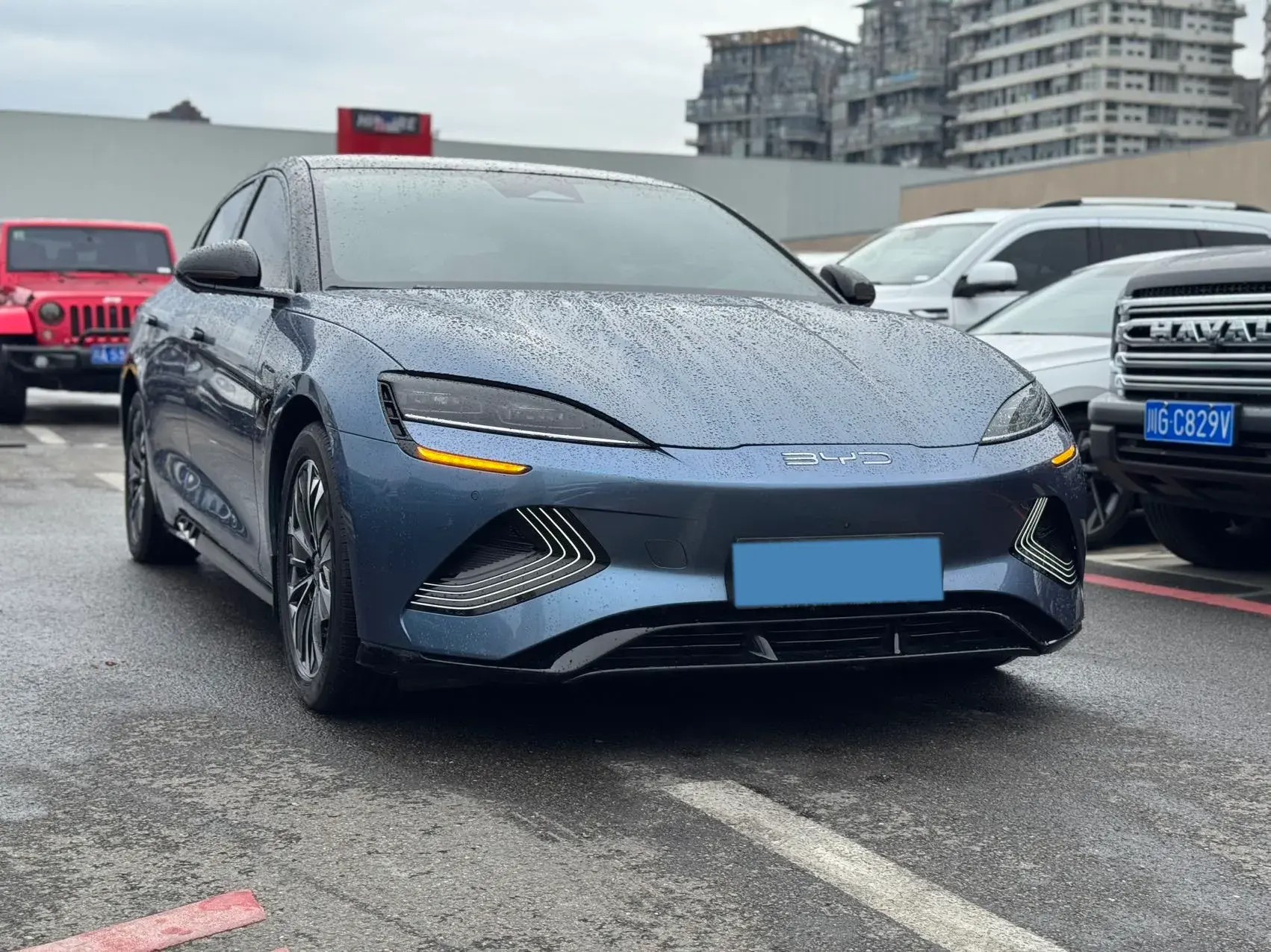 2023 BYD SEAL thumbnail 3