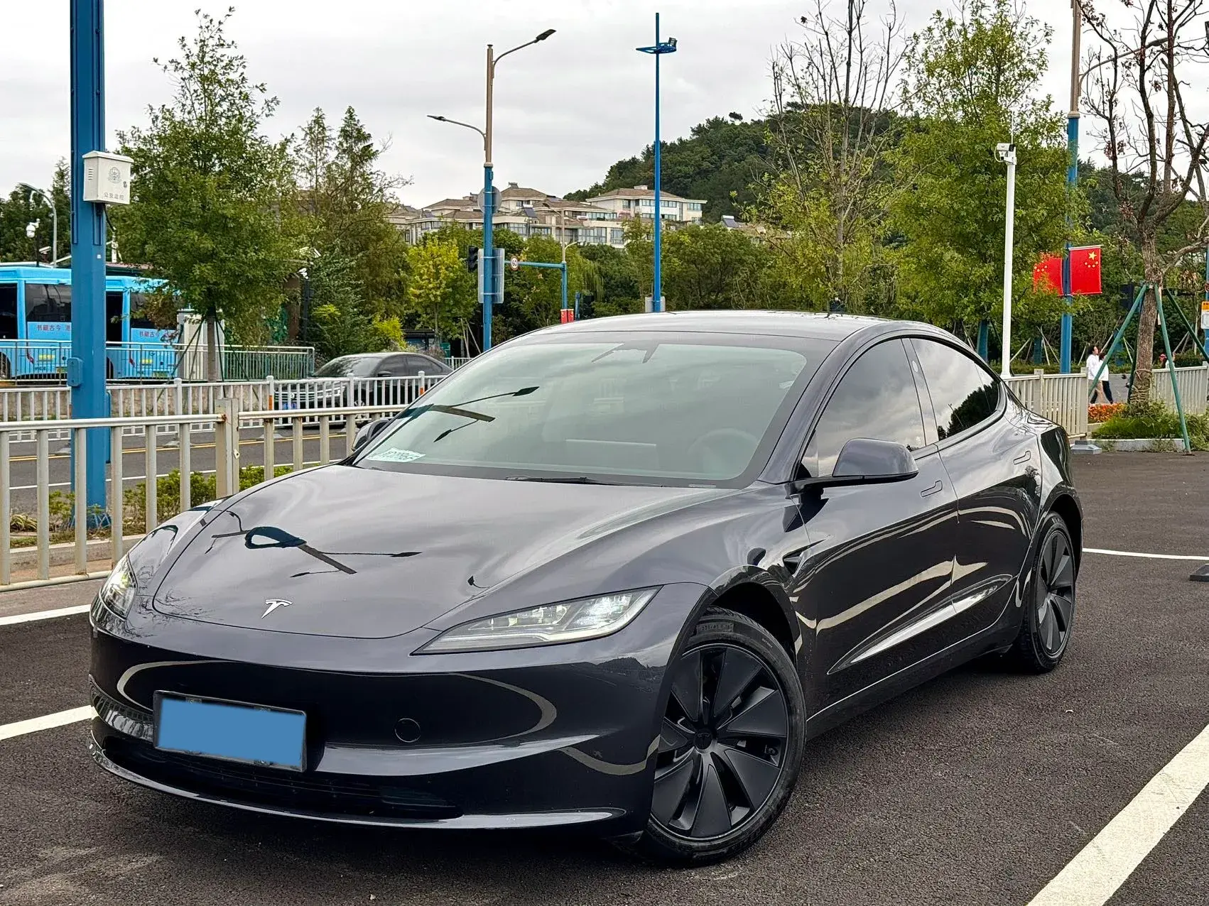 2023 TESLA MODEL view 1