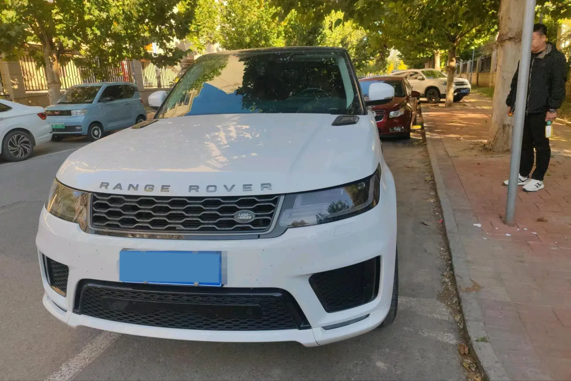 2018 LAND ROVER thumbnail 2