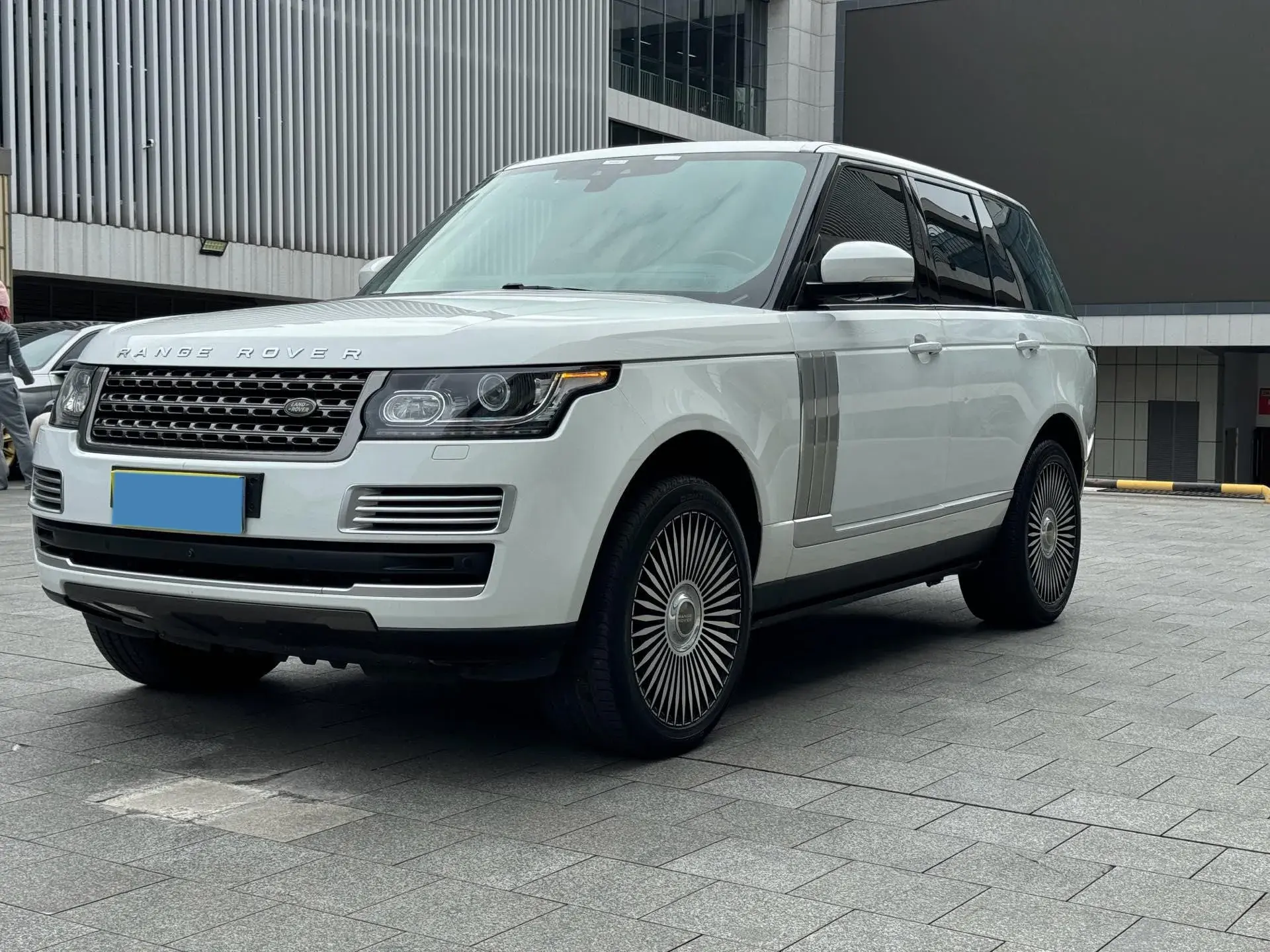 2017 LAND ROVER view 1