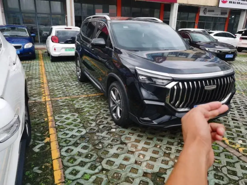 2023 GEELY STARRAY thumbnail 3