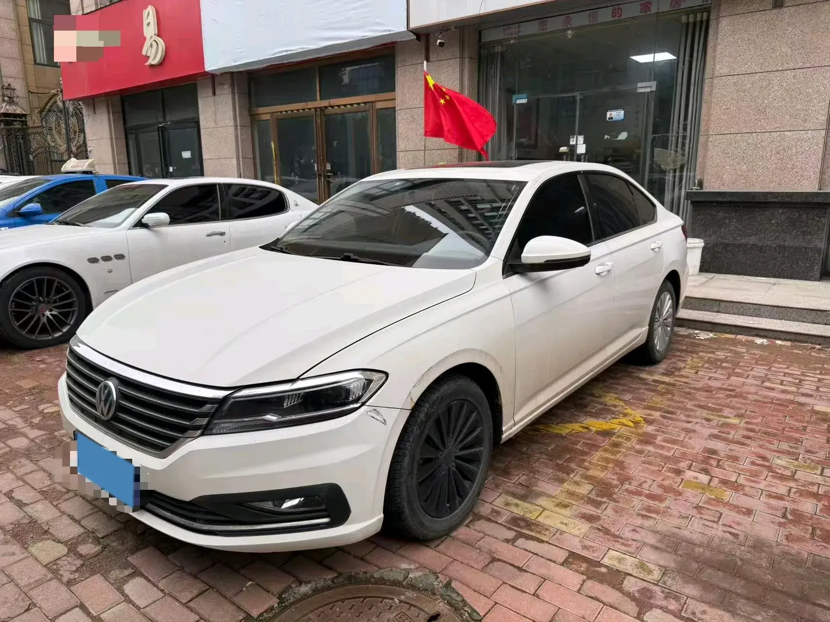 2018 VOLKSWAGEN LAVIDA view 1