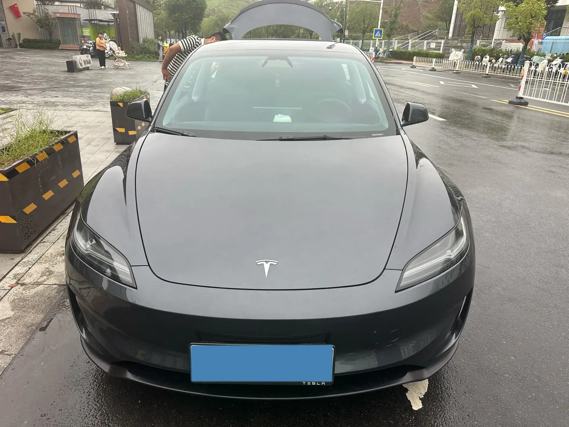 2024 TESLA MODEL thumbnail 4