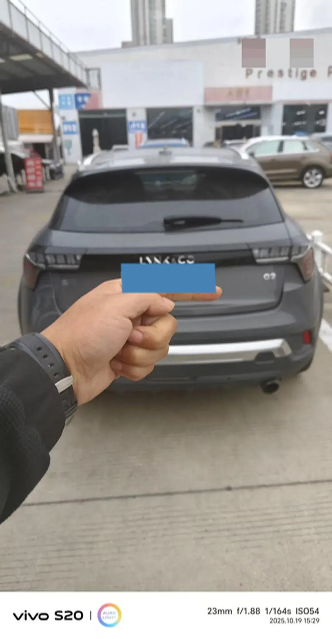 2019 LYNK&CO 02 thumbnail 2
