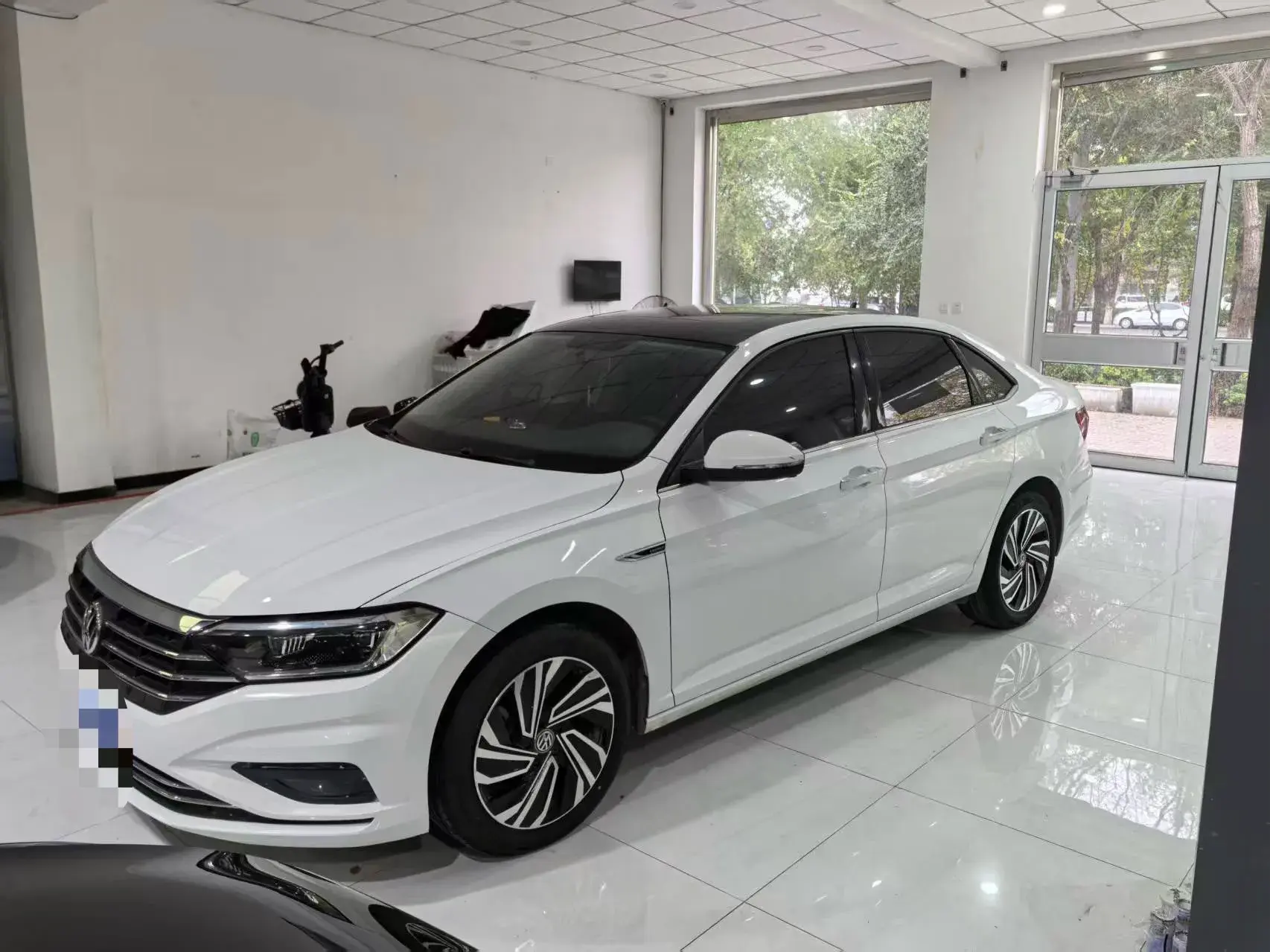 2021 VOLKSWAGEN SAGITAR view 1