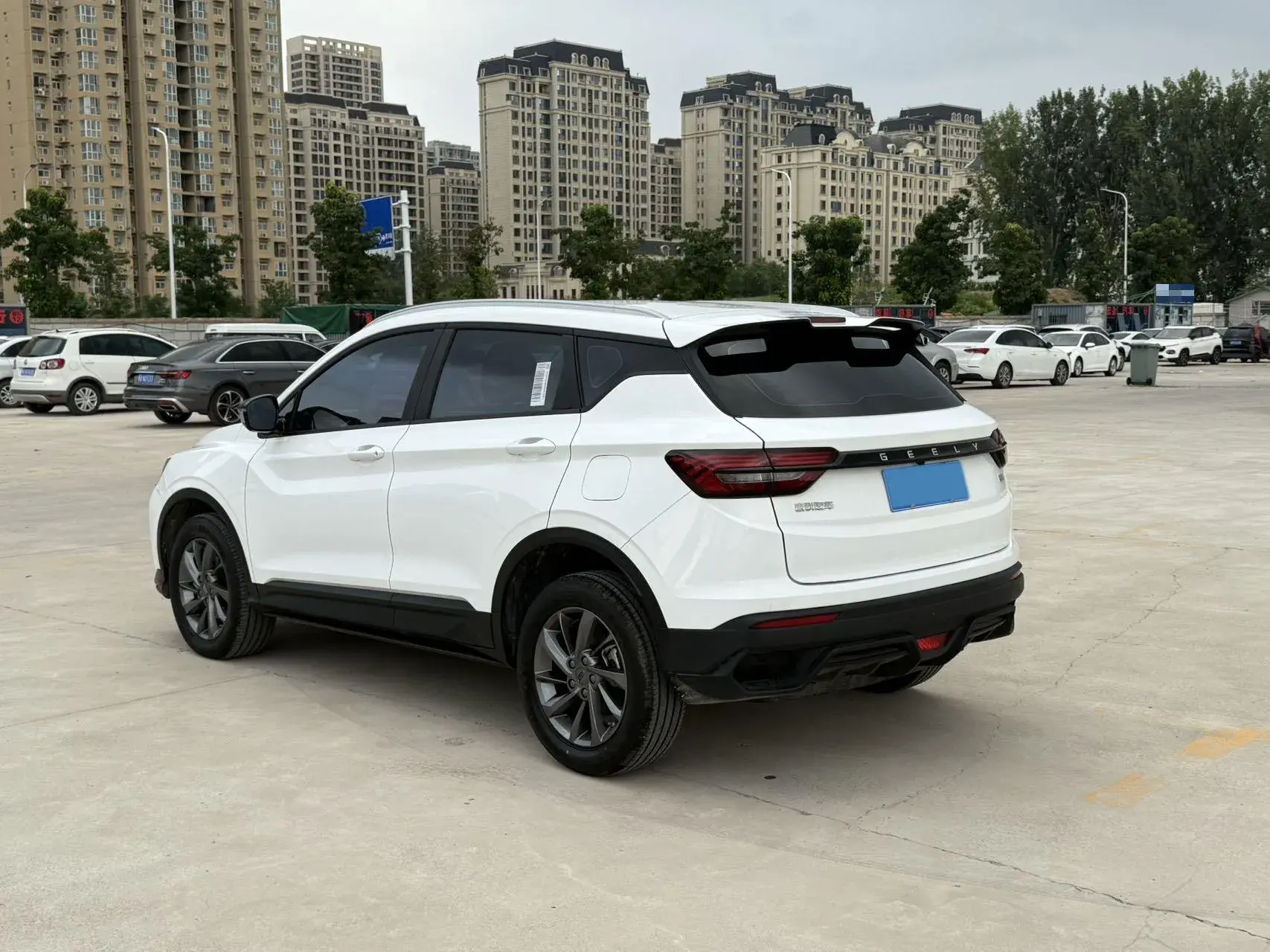 2024 GEELY COOLRAY thumbnail 4