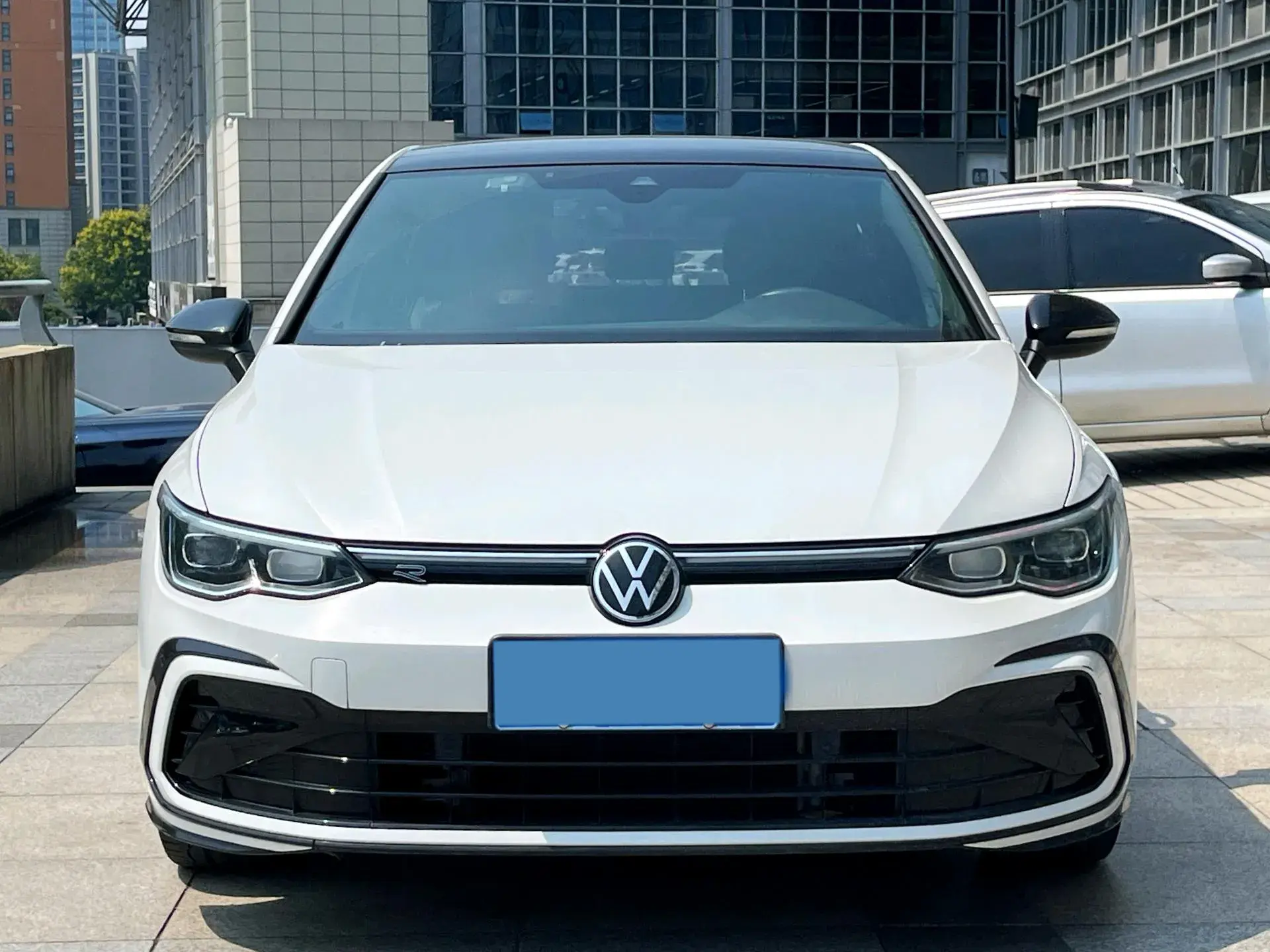 2021 VOLKSWAGEN GOLF thumbnail 2