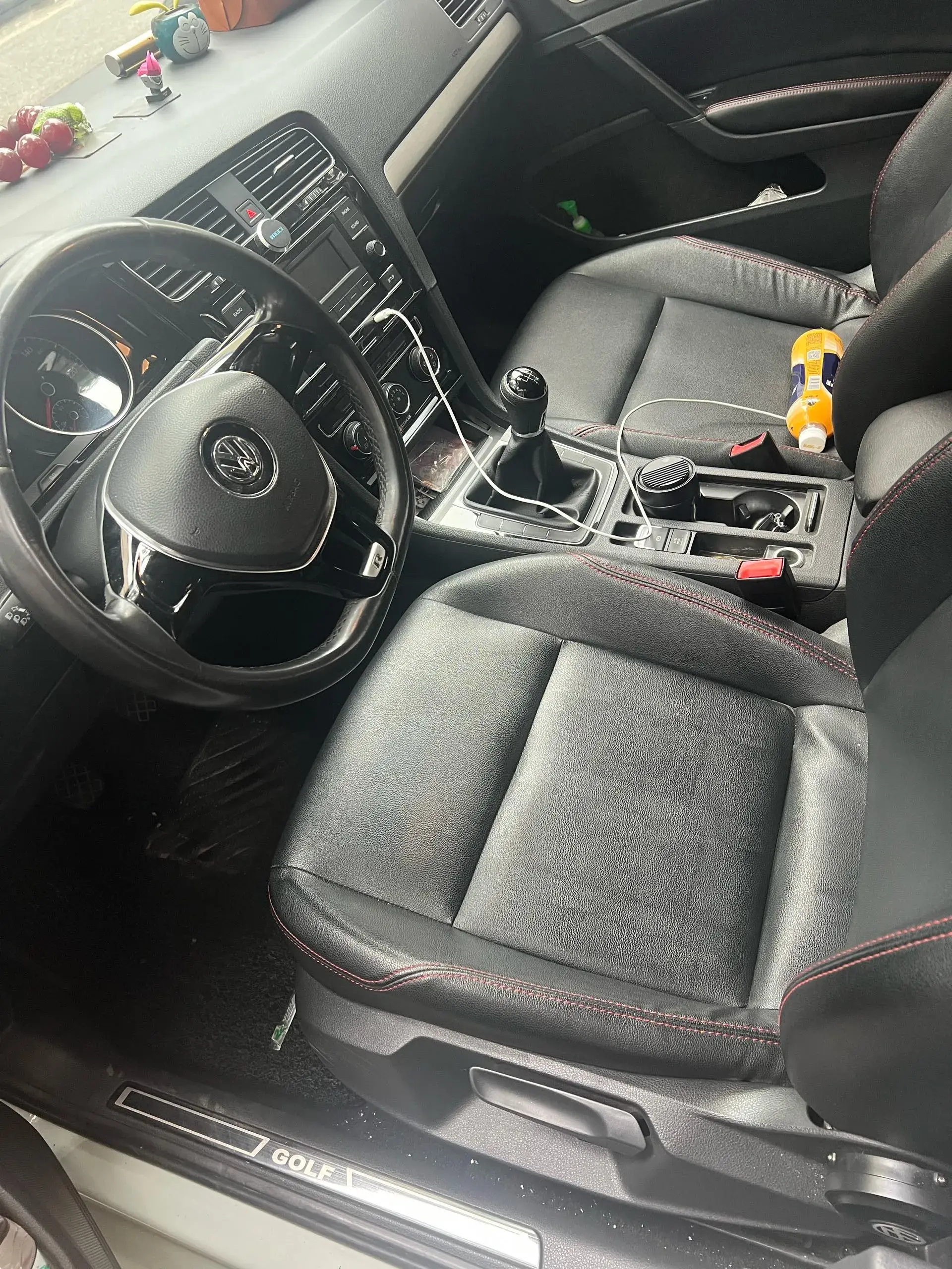 2019 VOLKSWAGEN GOLF thumbnail 3