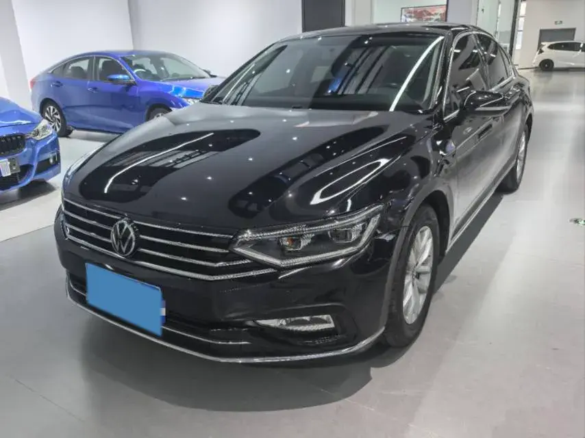 2020 VOLKSWAGEN MAGOTAN view 1