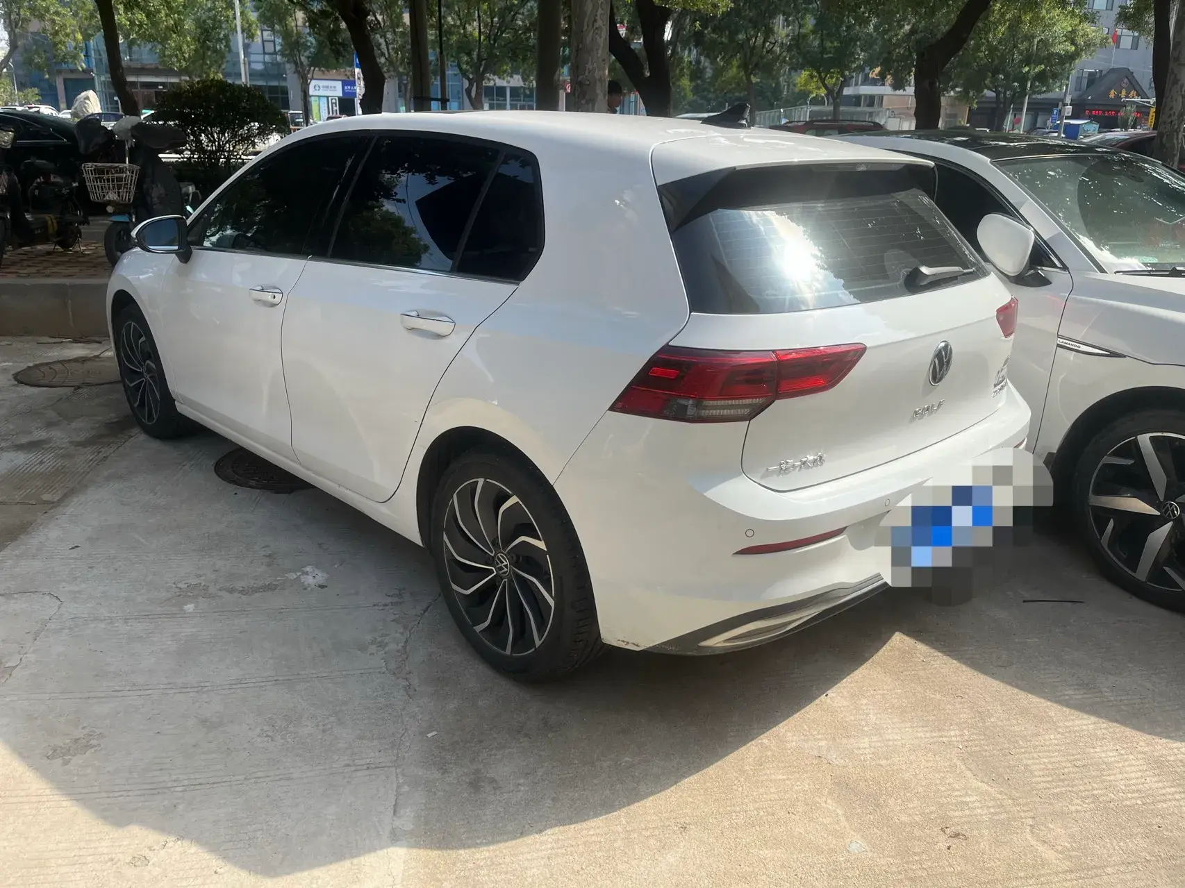 2021 VOLKSWAGEN GOLF thumbnail 3