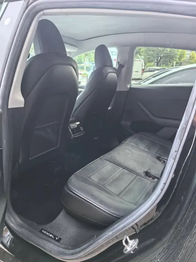 2022 TESLA MODEL thumbnail 4