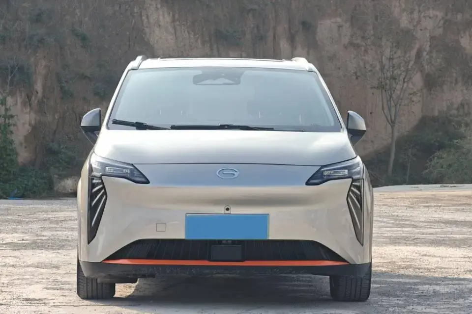 2023 AION Y thumbnail 2