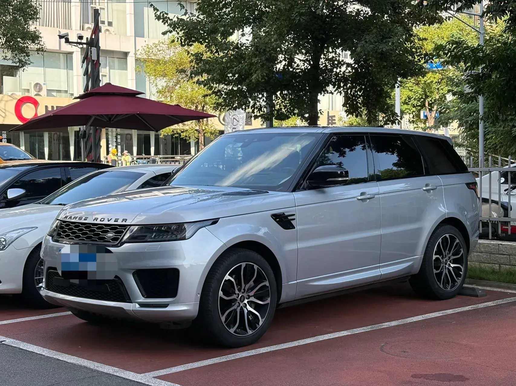 2021 LAND ROVER view 1