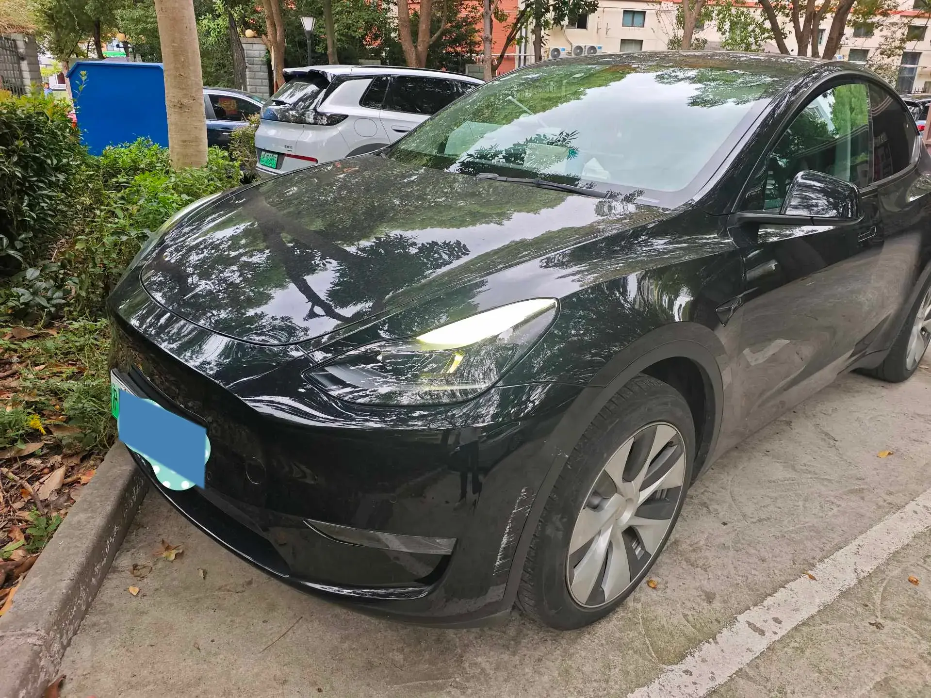 2021 TESLA MODEL view 1