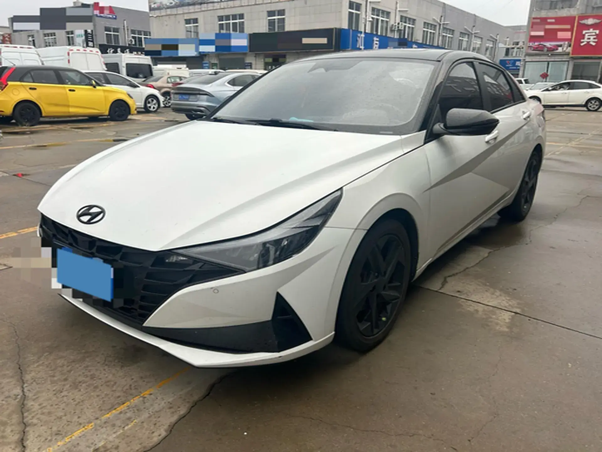 2022 HYUNDAI ELANTRA view 1