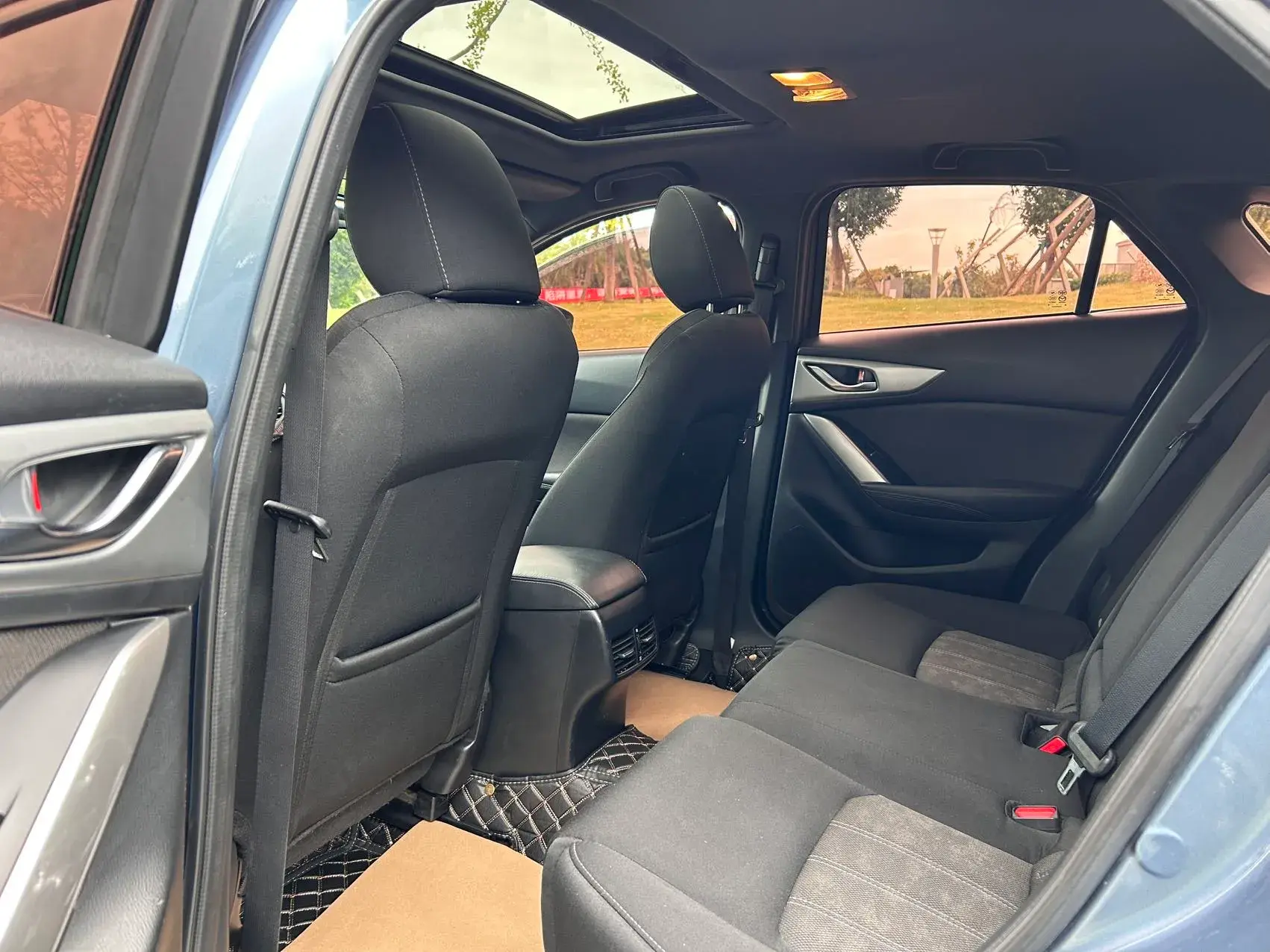 2018 MAZDA CX-4 thumbnail 4