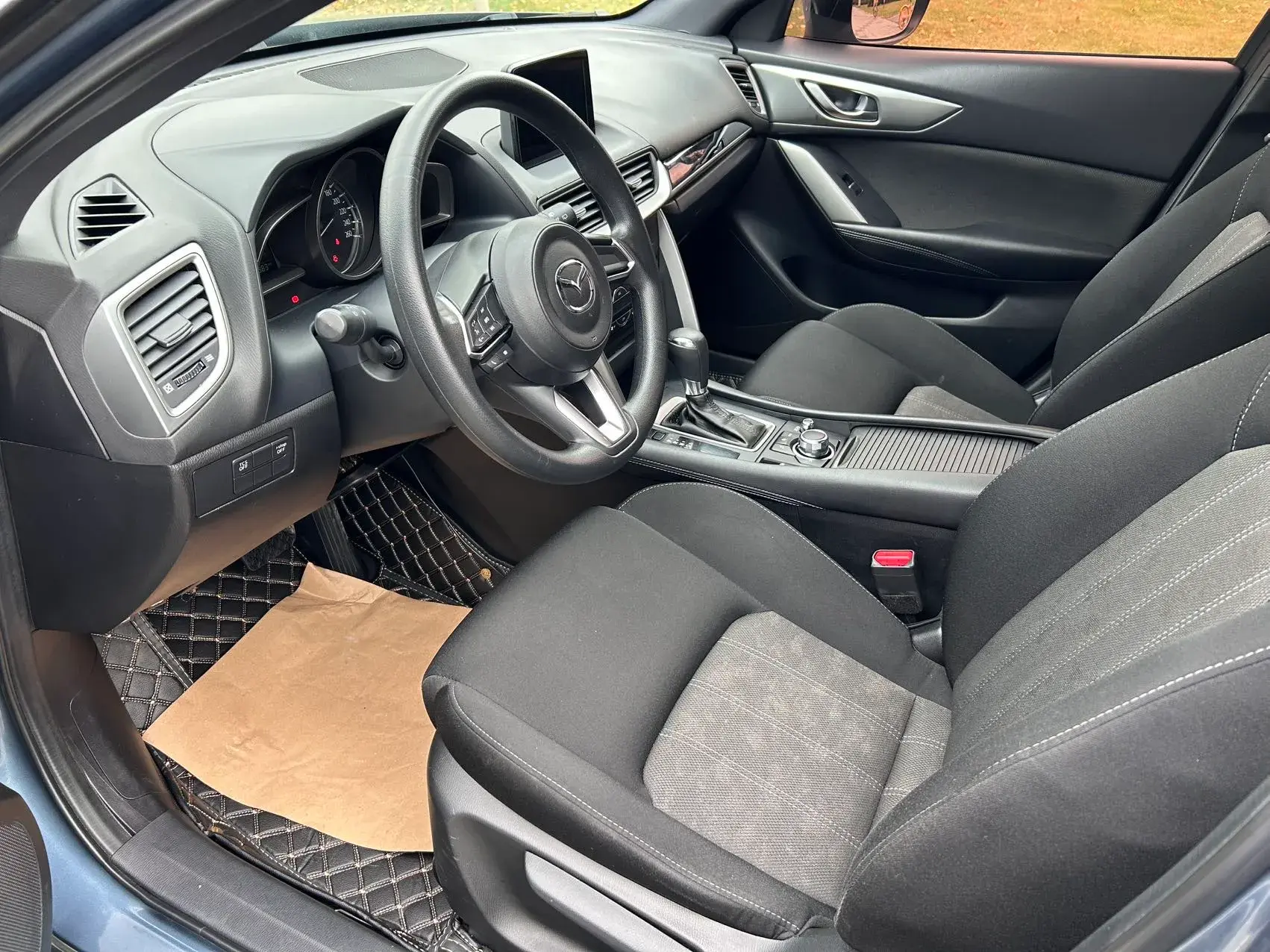 2018 MAZDA CX-4 thumbnail 3