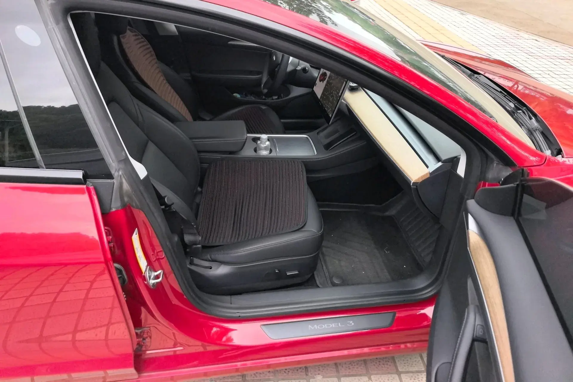 2021 TESLA MODEL thumbnail 3