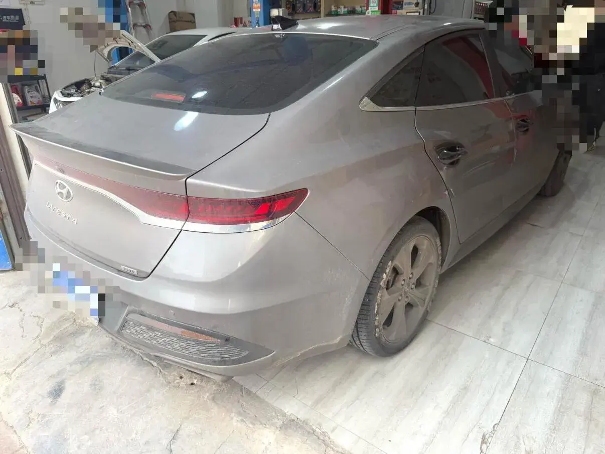 2019 HYUNDAI LA thumbnail 3