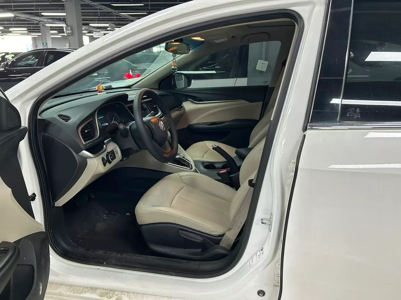 2021 BUICK EXCELLE thumbnail 3