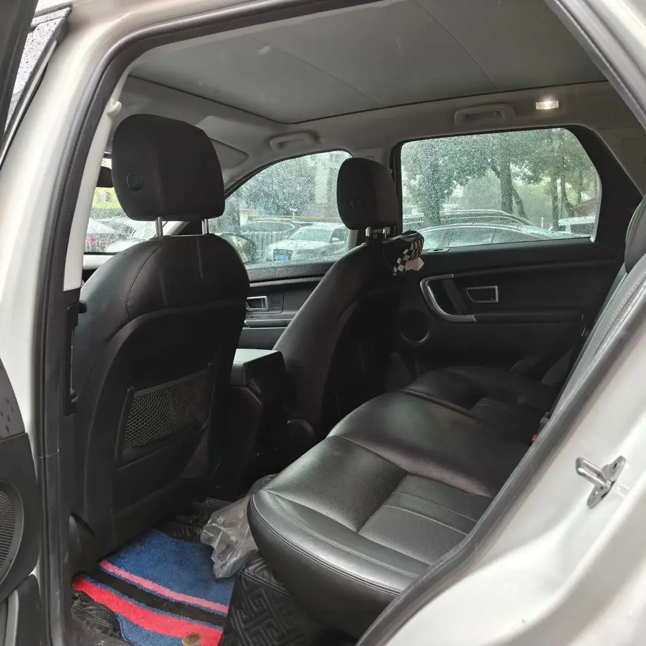 2019 LAND ROVER thumbnail 4