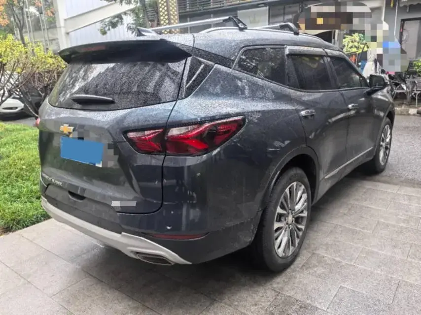 2021 CHEVROLET EQUINOX thumbnail 4