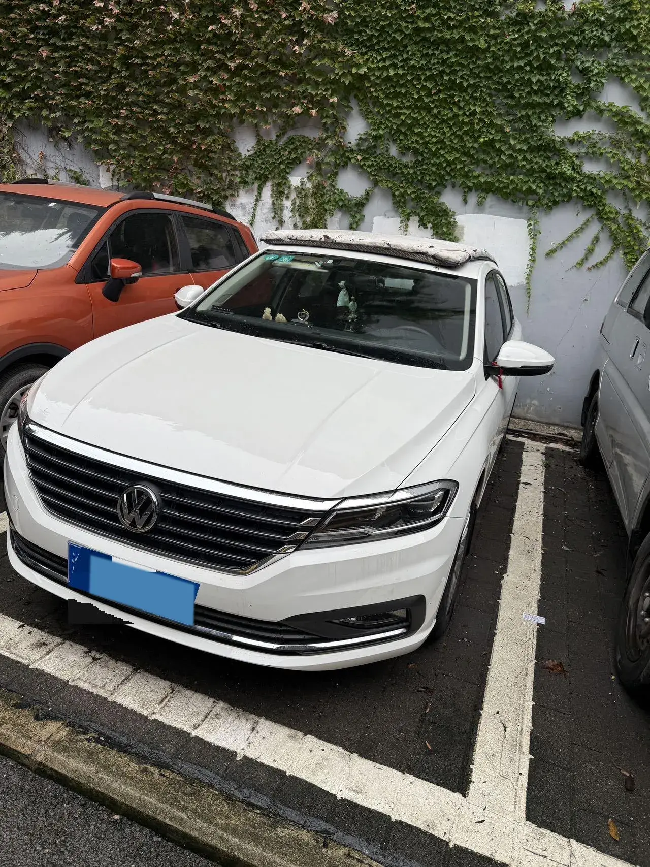 2019 VOLKSWAGEN LAVIDA view 1