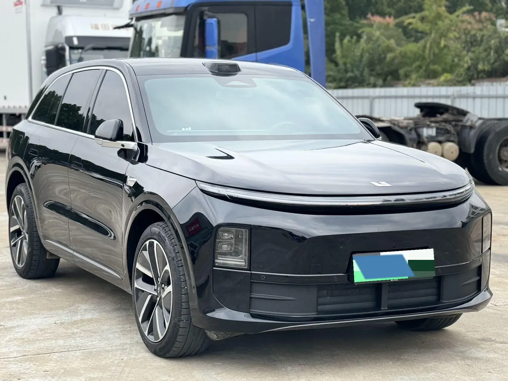 2024 LI L6 thumbnail 2