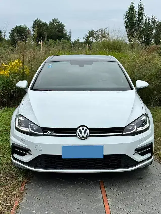 2018 VOLKSWAGEN GOLF thumbnail 2