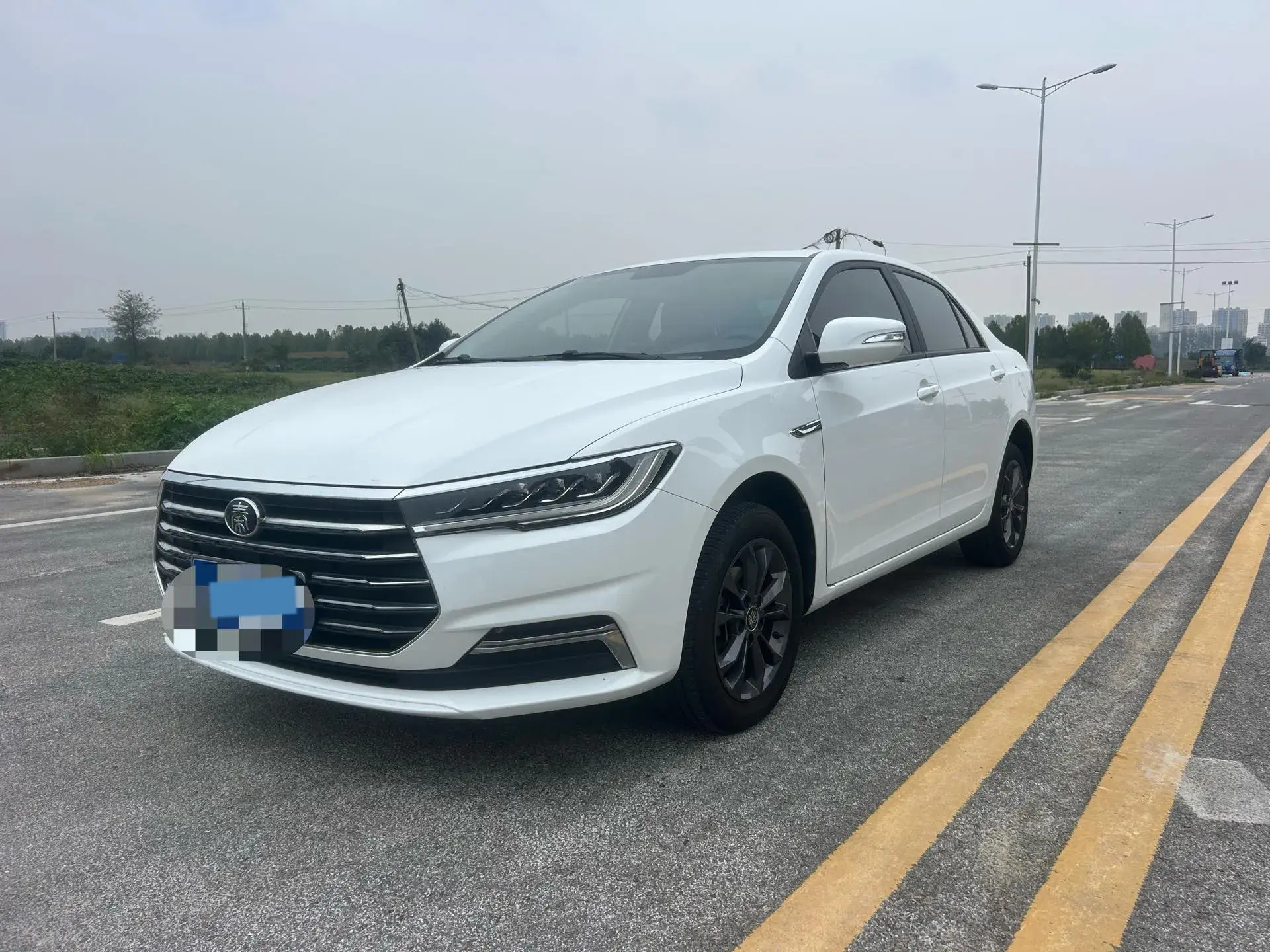 2019 BYD QIN view 1
