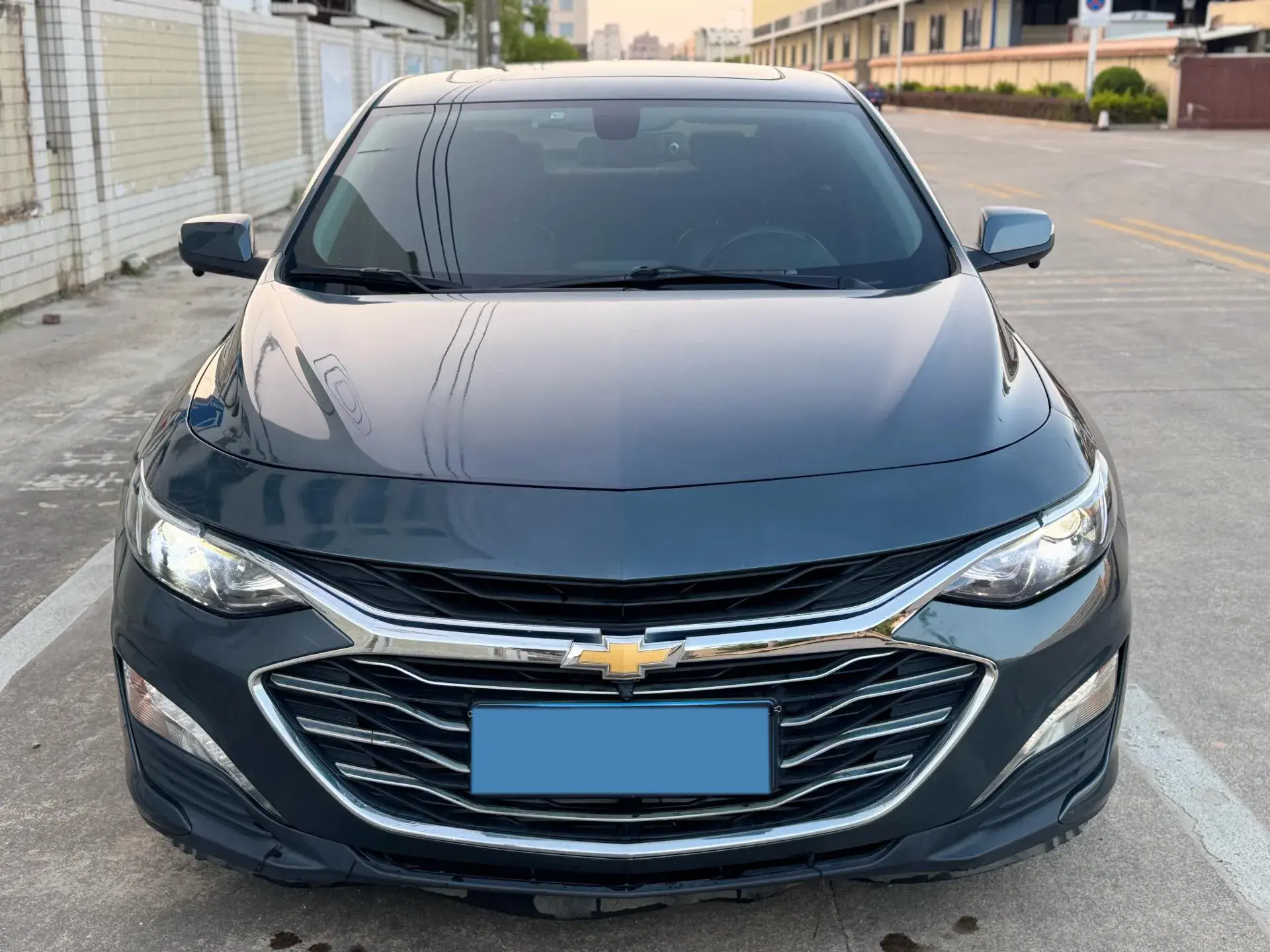 2019 CHEVROLET MALIBU thumbnail 2