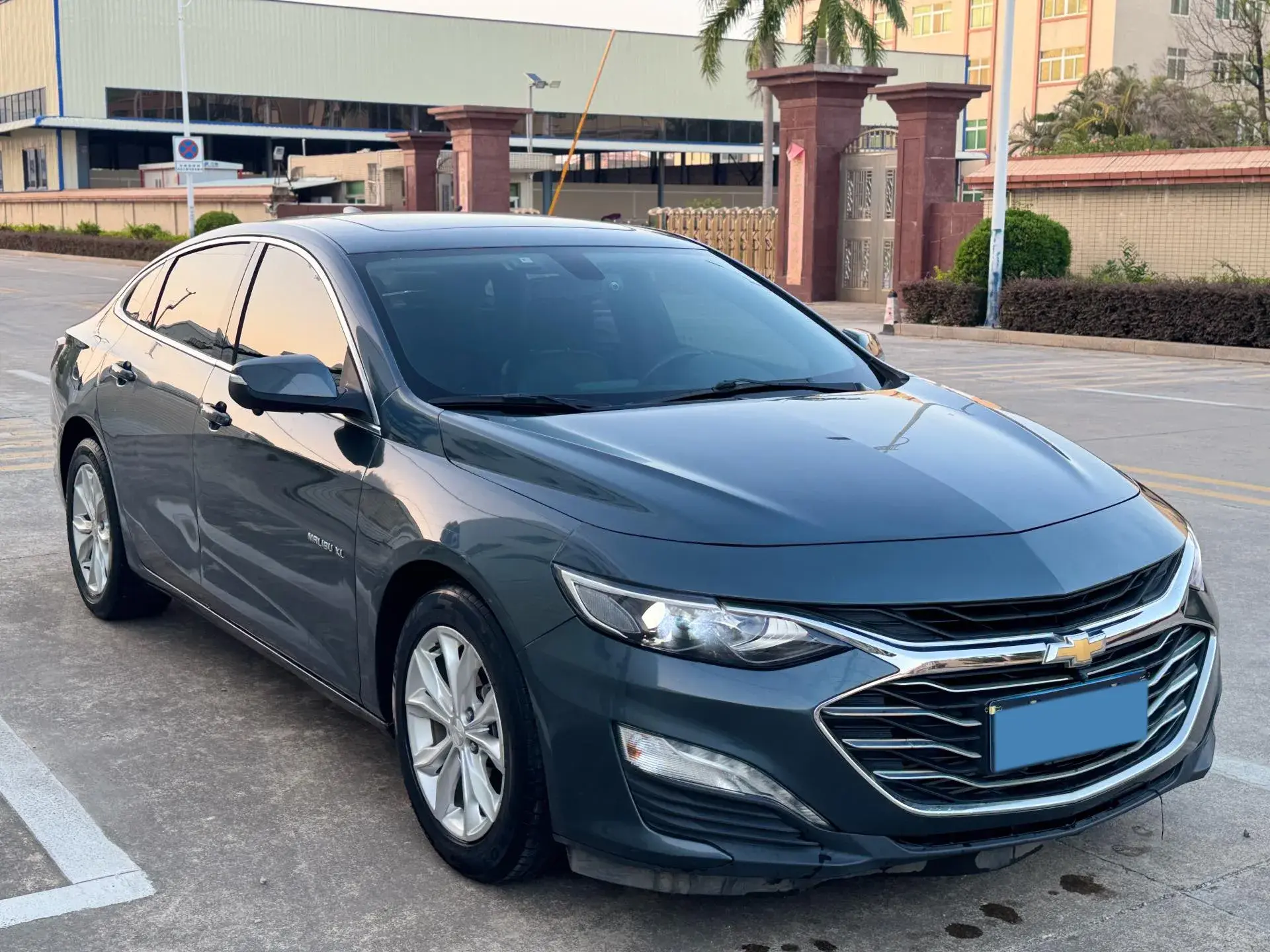 2019 CHEVROLET MALIBU thumbnail 3