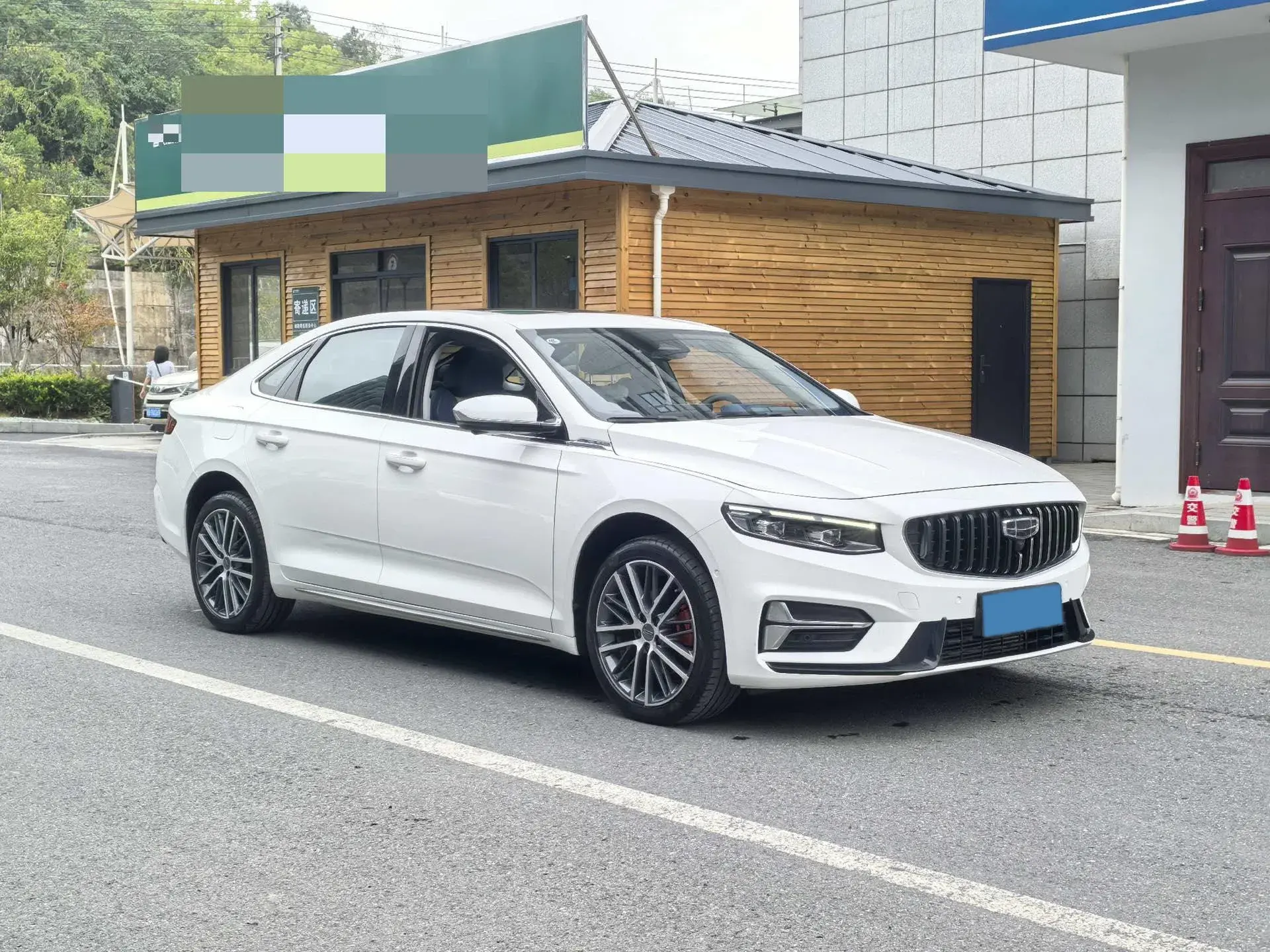 2023 GEELY PREFACE thumbnail 3